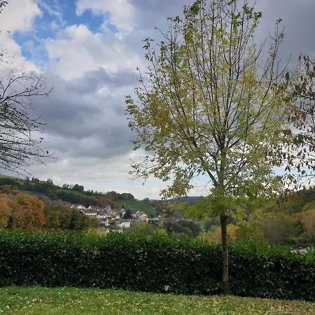 Le Refuge D'eline, Maison De Campagne Sud Cantal Hotel