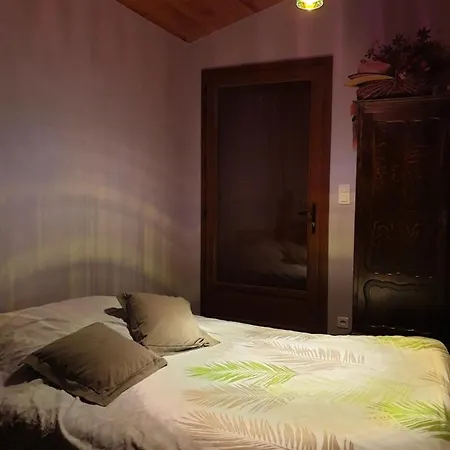 Le Refuge D'eline, Maison De Campagne Sud Cantal Hotel Boisset (Cantal)